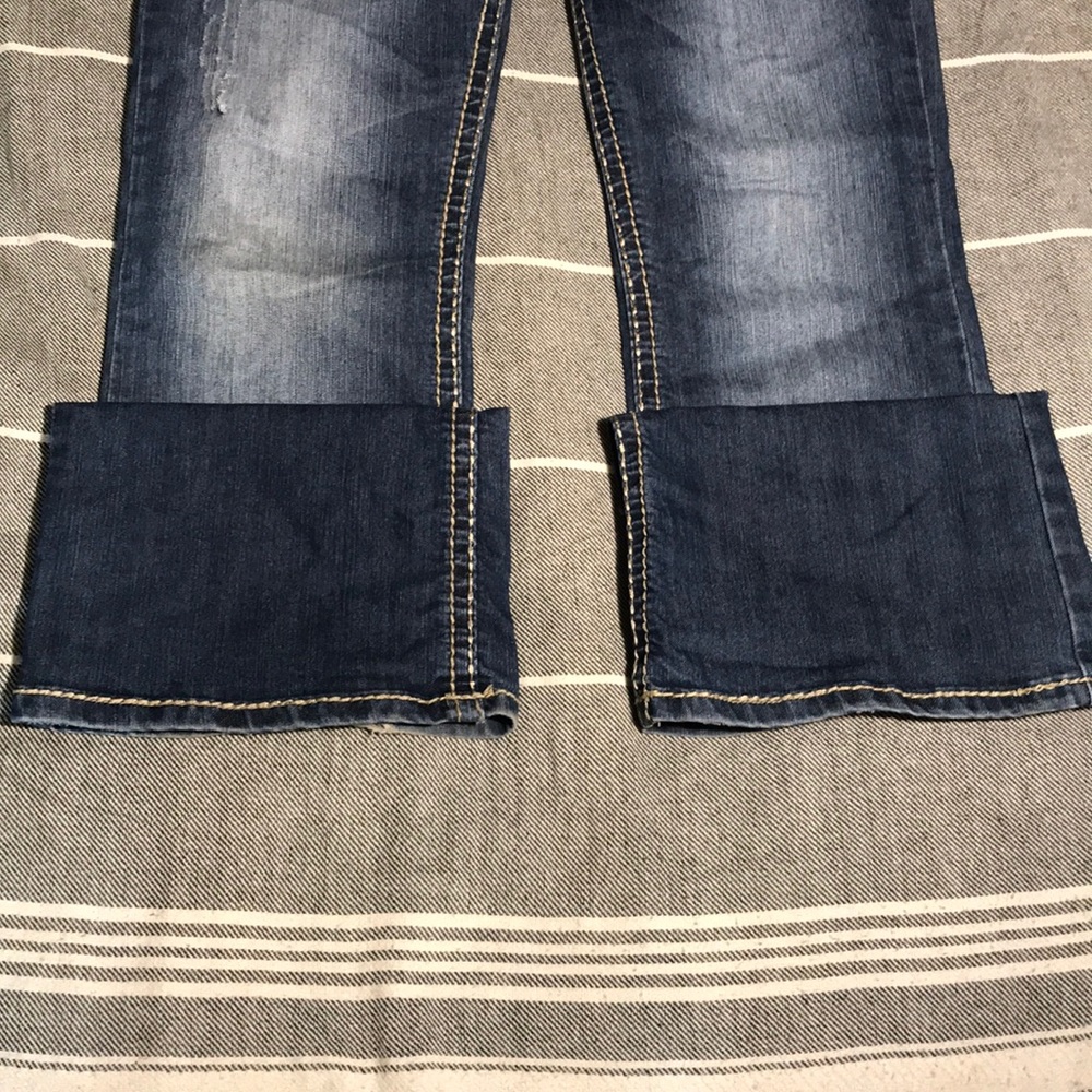 YMI Jeans - Picture 4 of 5